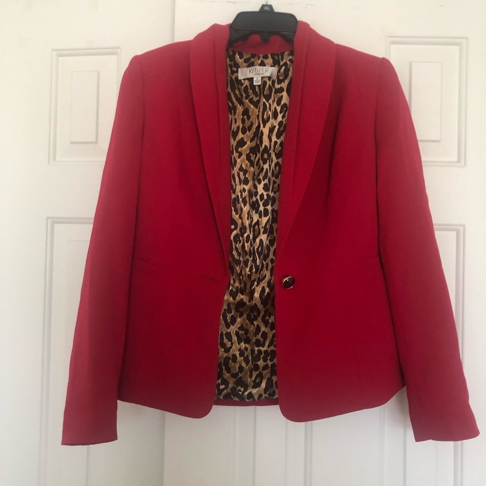 Perfect condition Kasper fitted red blazer